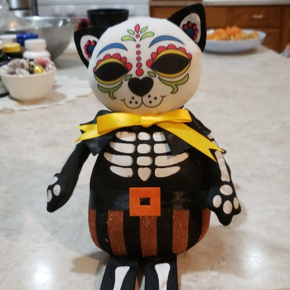 Halloween skeleton cat Shelf Sitter Decor - Picture 2 of 4